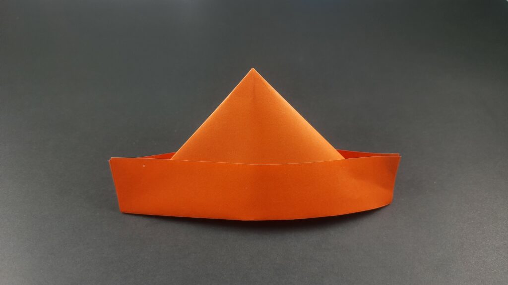 Final result for how to make an origami hat post.