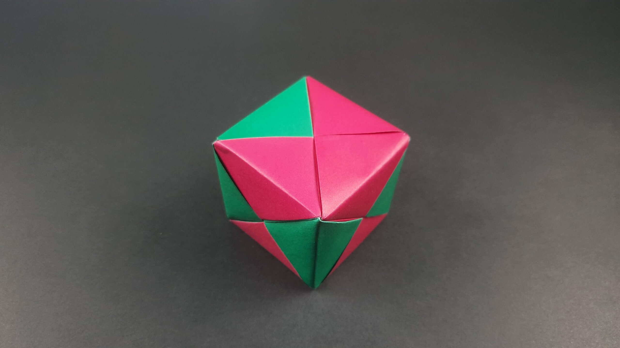 Final result for how to make an origami cube guide.
