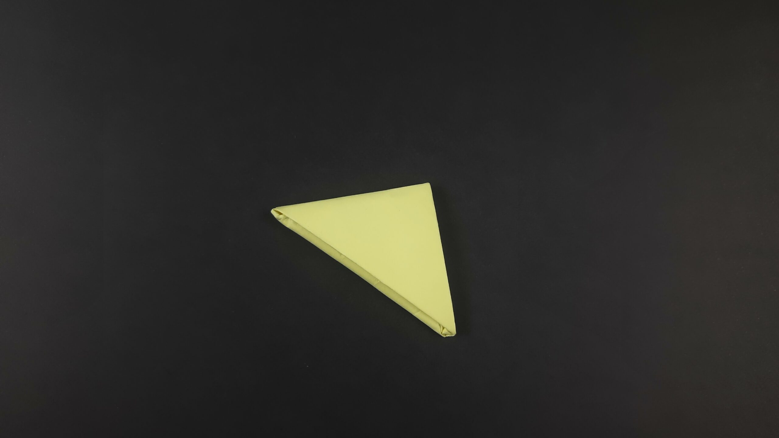 Final result for how to make a simple paper football guide.
